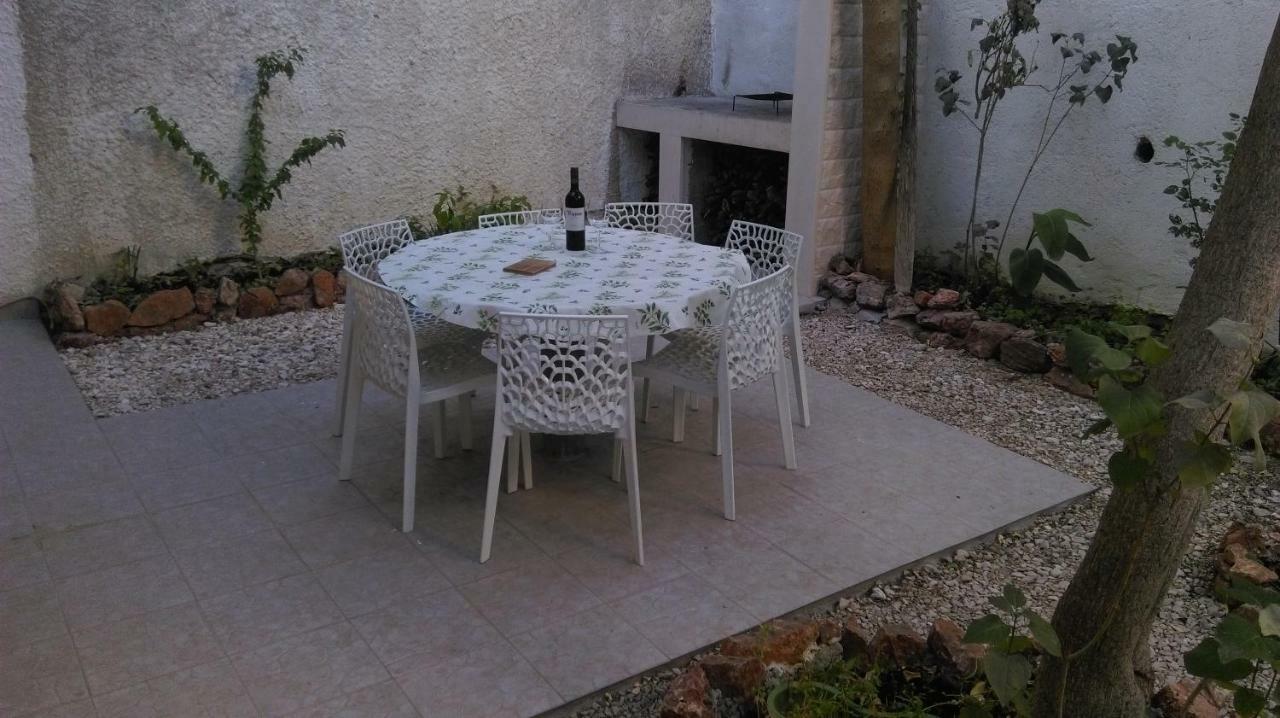 בול Apartman Restovic מראה חיצוני תמונה